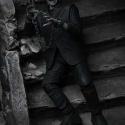 NECA - Universal Monsters - Ultimate Frankenstein's Monster (B&W) 7