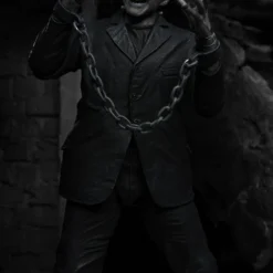 NECA - Universal Monsters - Ultimate Frankenstein's Monster (B&W) 7