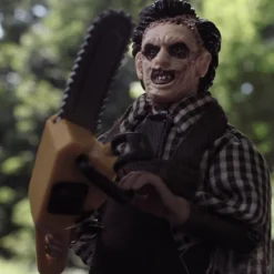 Damaged Package Mego Horror Wave 8 - Texas Chain Saw Massacre - Leatherface 8" Action Figure (Red Chain Saw) All Mego 14 Damaged Package Mego Horror Wave 8 - Texas Chain Saw Massacre - Leatherface 8