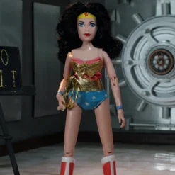 Damaged Package Mego DC Wave 9 - Wonder Woman 8