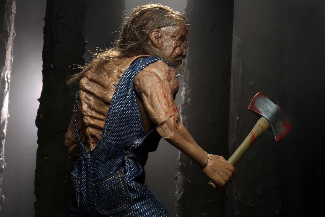 NECA - Hatchet - Victor Crowley 8" Clothed Action Figure 4 NECA - Hatchet - Victor Crowley 8" Clothed Action Figure