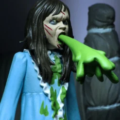 NECA - Toony Terrors Regan (The Exorcist) 6