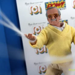 Mego Legends Wave 12 - Stan Lee Web Hands 8
