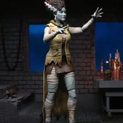 Mego NECA - Universal Monsters X TMNT - Ultimate April As The Bride 7