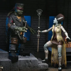 Mego NECA - Universal Monsters X TMNT - Ultimate April As The Bride 7