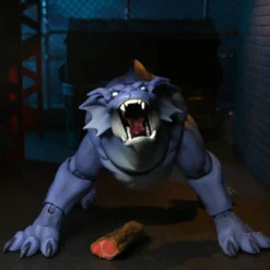 NECA - Gargoyles - Ultimate Bronx With Goliath Closed Wings 7