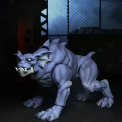 NECA - Gargoyles - Ultimate Bronx With Goliath Closed Wings 7