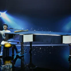 NECA - Elton John (Live In '75) 8