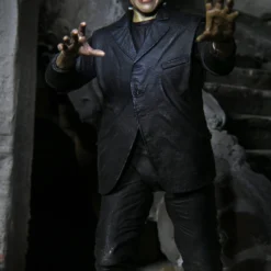 NECA - Universal Monsters - Ultimate Frankenstein's Monster (Color) 7