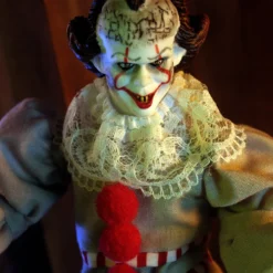 Clearance Damaged Package Damaged Package Mego Horror Wave 14 - Pennywise (2017) 8
