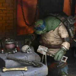 NECA - Universal Monsters X TMNT - Ultimate Leonardo Hunchback 7