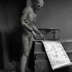 NECA - Universal Monsters - Ultimate Mummy (B&W) 7