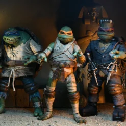 NECA - Universal Monsters X TMNT - Ultimate Leonardo Hunchback 7