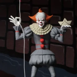 NECA - Toony Terrors Pennywise (IT 2017) 6" Action Figure