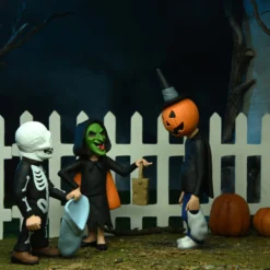 NECA - Toony Terrors Trick Or Treaters 3 Pack (Halloween 3) 6" Action Figures (Pre-Order Ships August) 15 NECA - Toony Terrors Trick Or Treaters 3 Pack (Halloween 3) 6