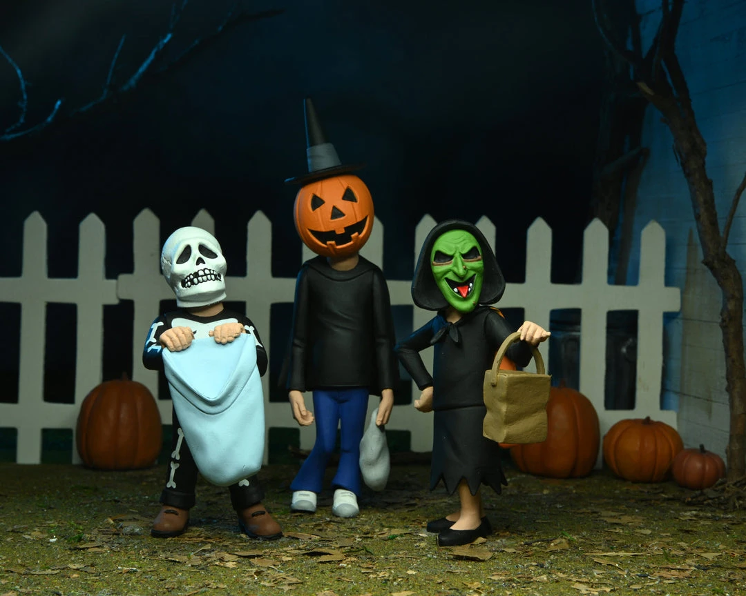 NECA - Toony Terrors Trick Or Treaters 3 Pack (Halloween 3) 6" Action Figures (Pre-Order Ships August) 7 NECA - Toony Terrors Trick Or Treaters 3 Pack (Halloween 3) 6" Action Figures (Pre-Order Ships August)