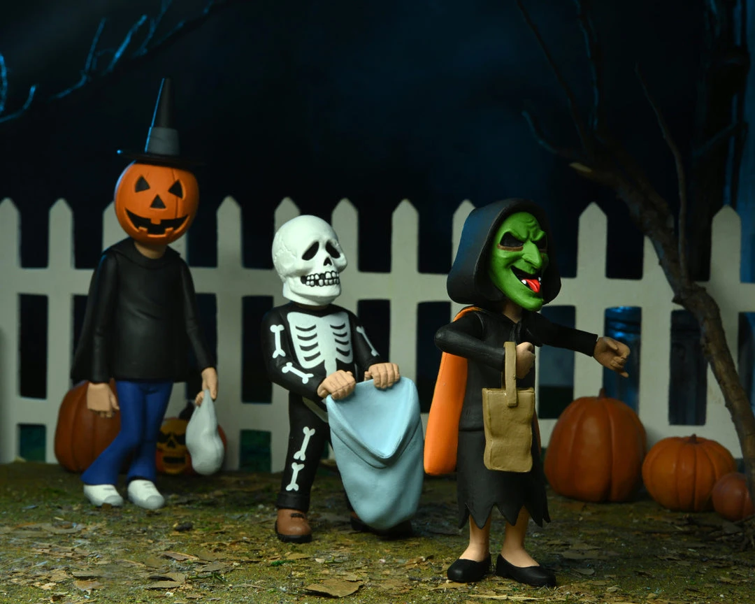 NECA - Toony Terrors Trick Or Treaters 3 Pack (Halloween 3) 6" Action Figures (Pre-Order Ships August) 9 NECA - Toony Terrors Trick Or Treaters 3 Pack (Halloween 3) 6" Action Figures (Pre-Order Ships August)
