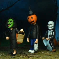 NECA - Toony Terrors Trick Or Treaters 3 Pack (Halloween 3) 6" Action Figures (Pre-Order Ships August) 13 NECA - Toony Terrors Trick Or Treaters 3 Pack (Halloween 3) 6