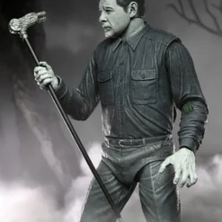NECA - Universal Monsters - Ultimate Wolf Man (B&W) 7
